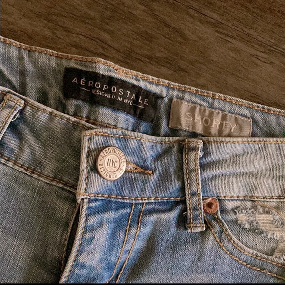 •Aeropostale Shorty Jean Shorts - Picture 3 of 16
